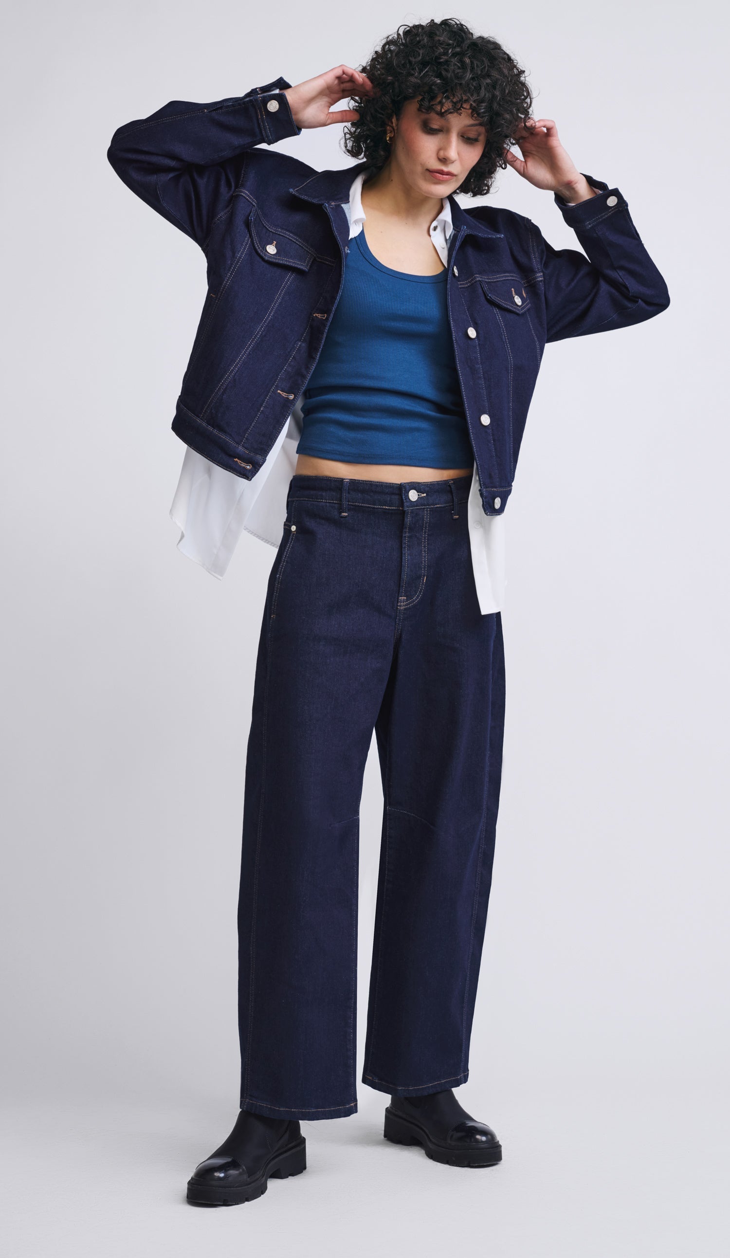 Barrel Jeans: The Bold Denim Trend You’ll Actually Want to Wear
