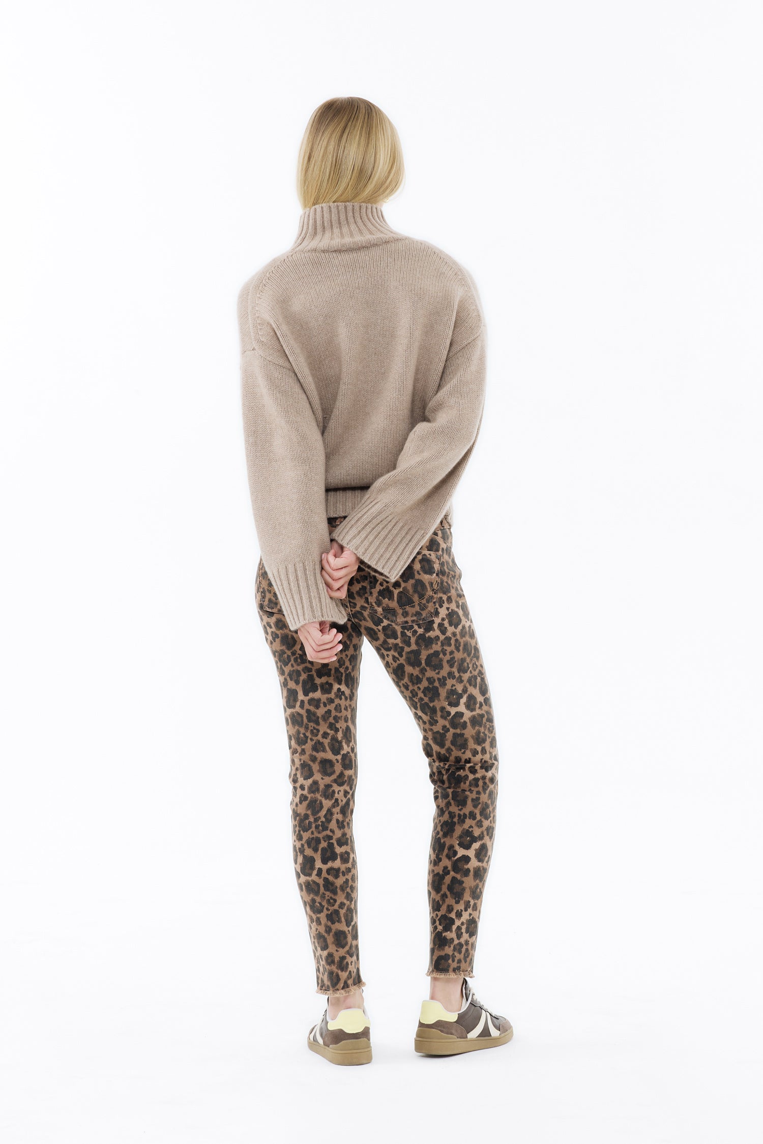 Alicia Skinny - Dusty Leo