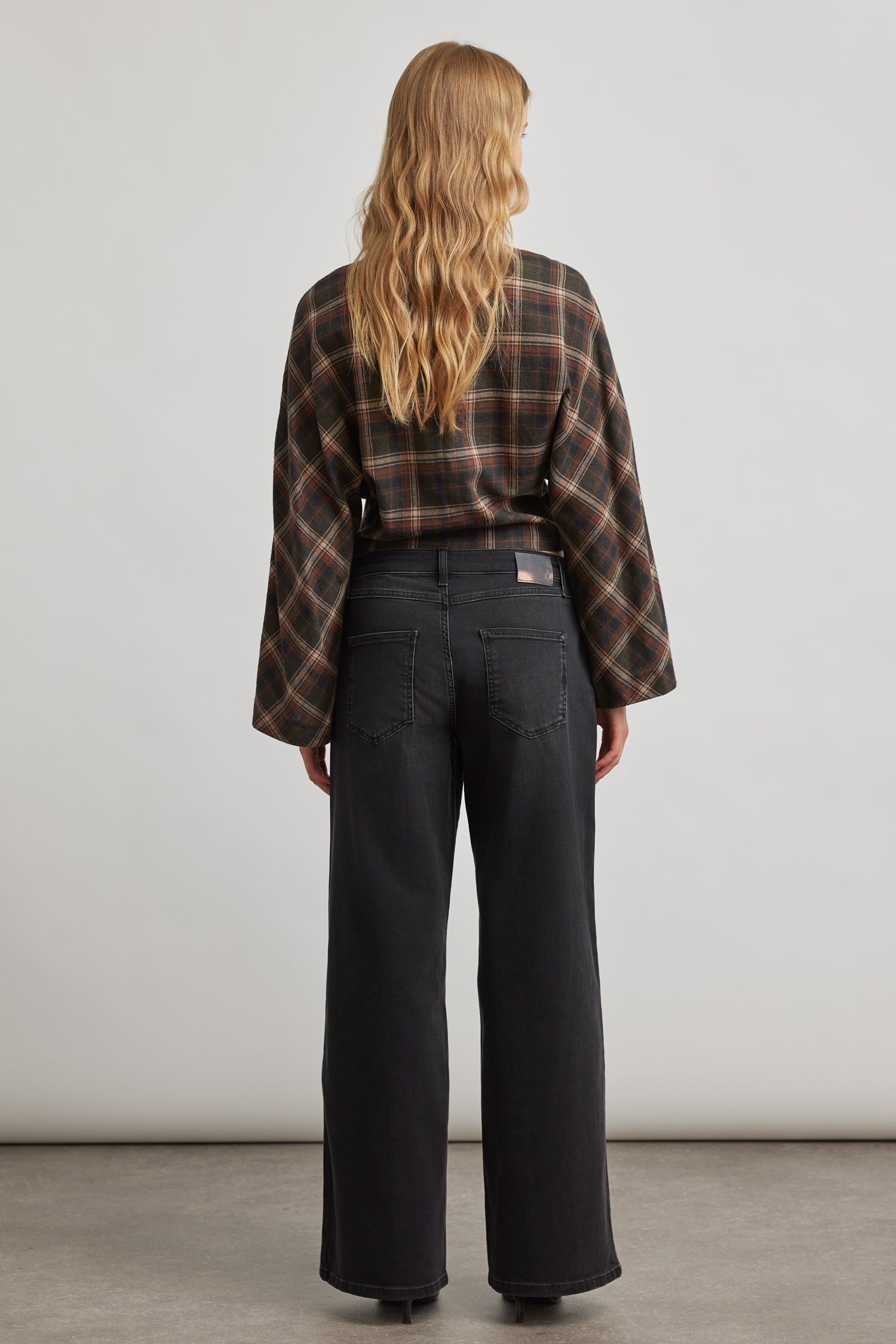 Leni palazzo - authentic black