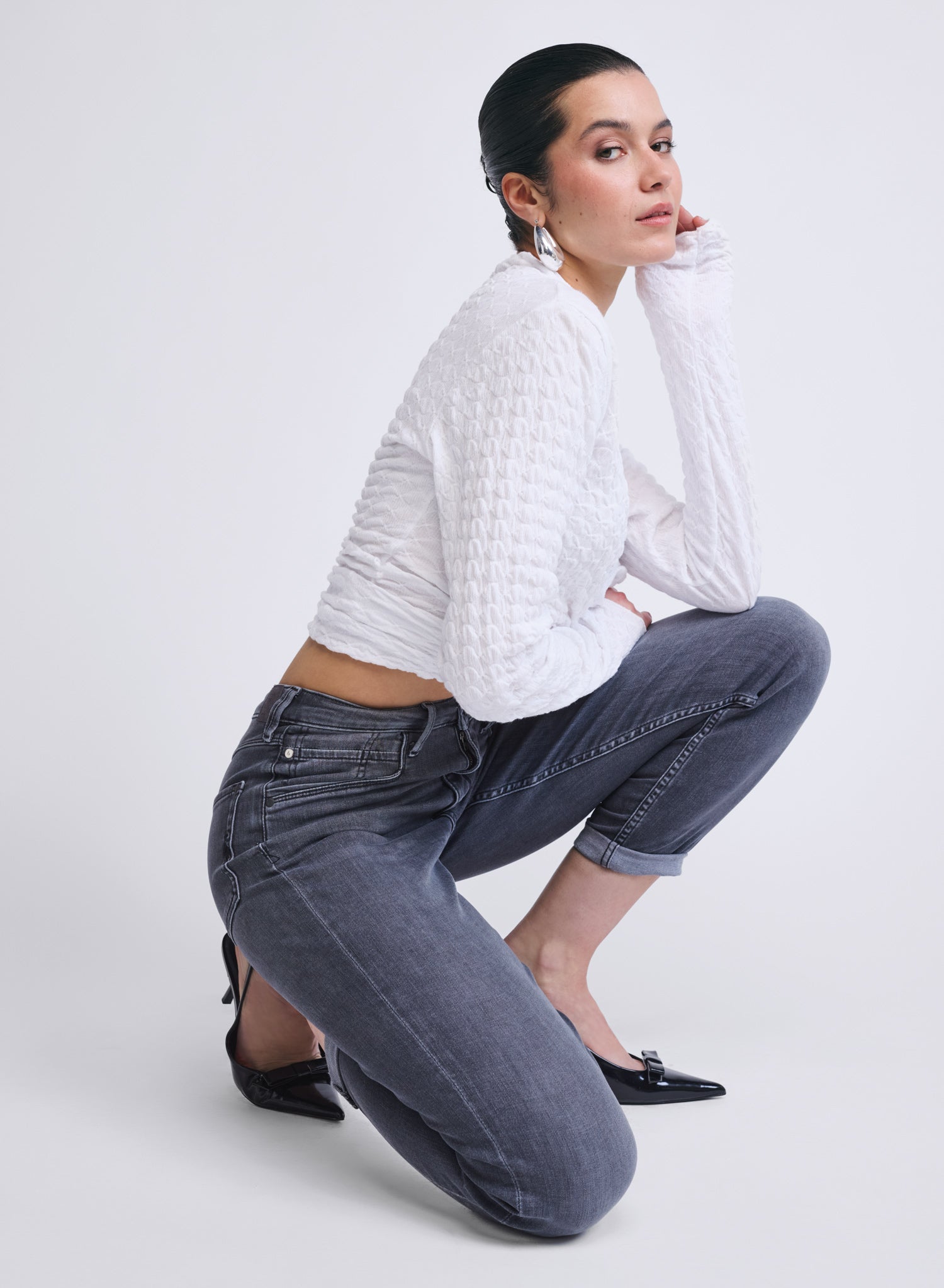 Grey Denim: Der vielseitige und moderne Denim-Trend