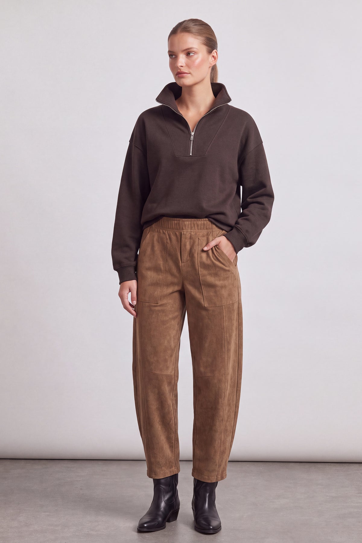 Kaia curved fit - cognac suede
