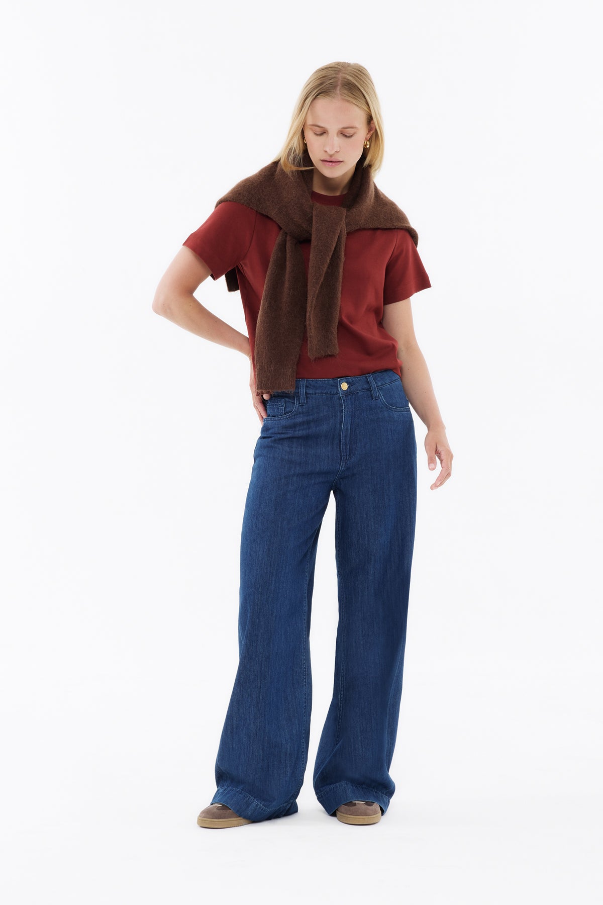 LENI 002 - FLARE