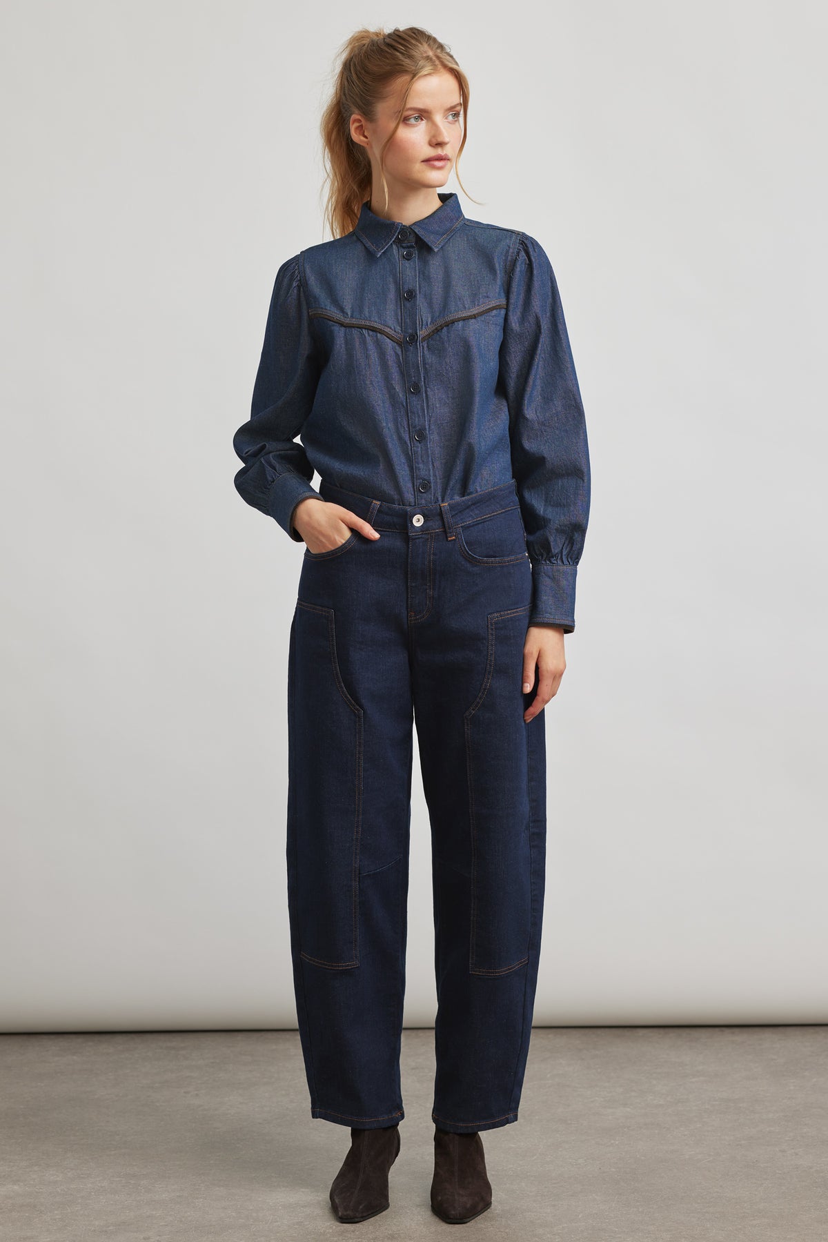 Zoe barrel fit - western rinsed