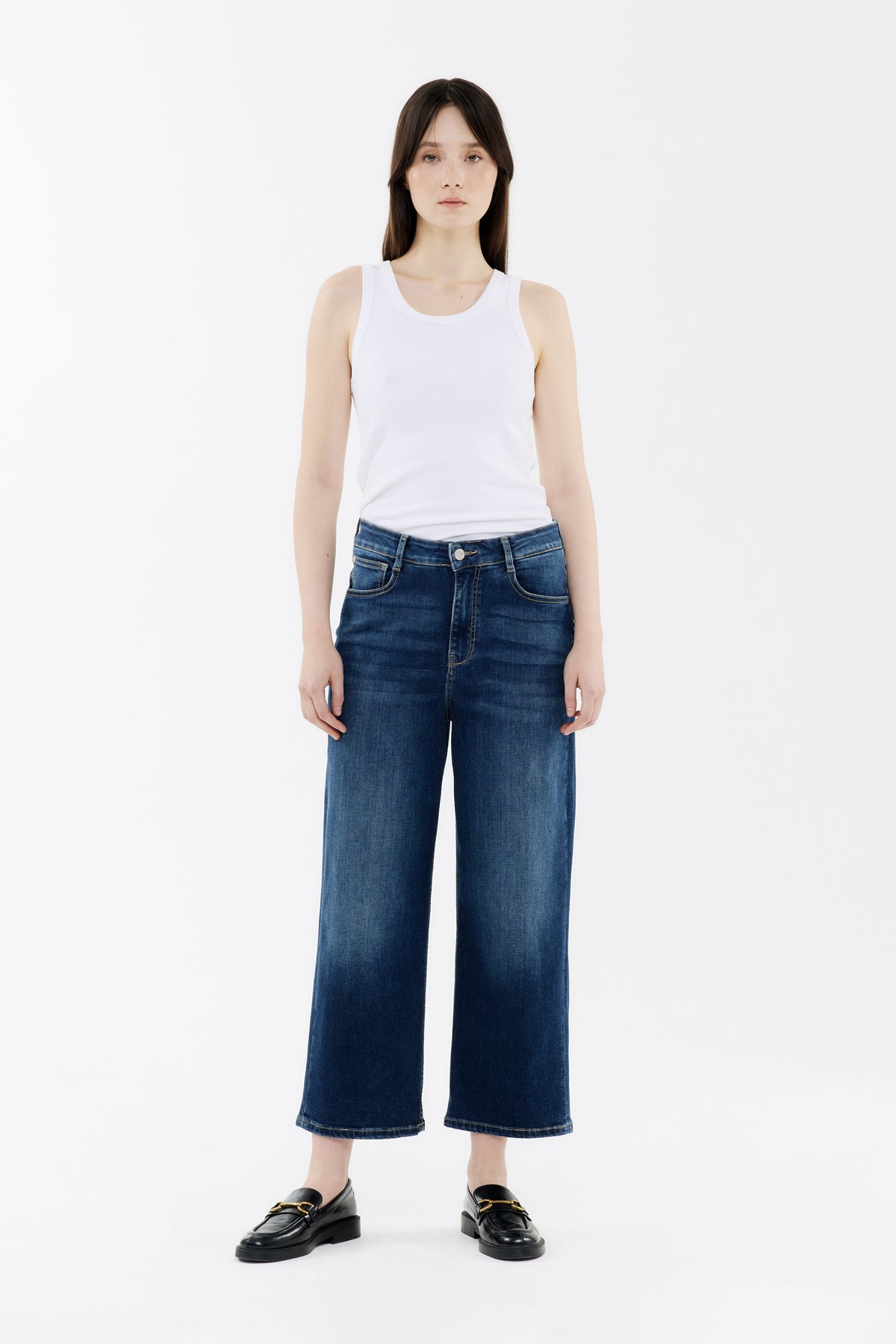 Anna - Relaxed Straight