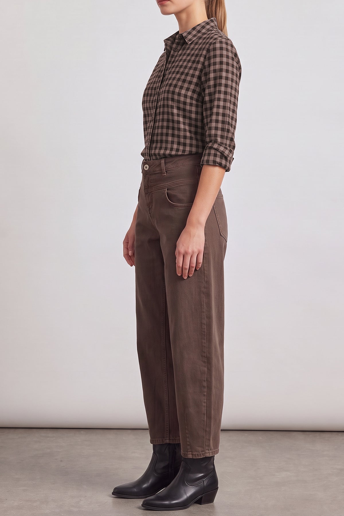 Kaia curved fit - chocolate