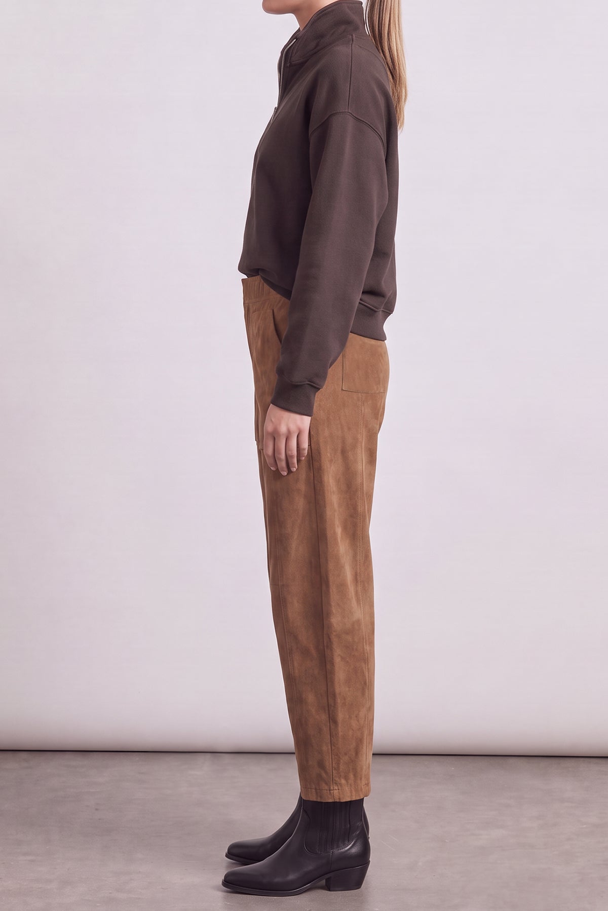 Kaia curved fit - cognac suede