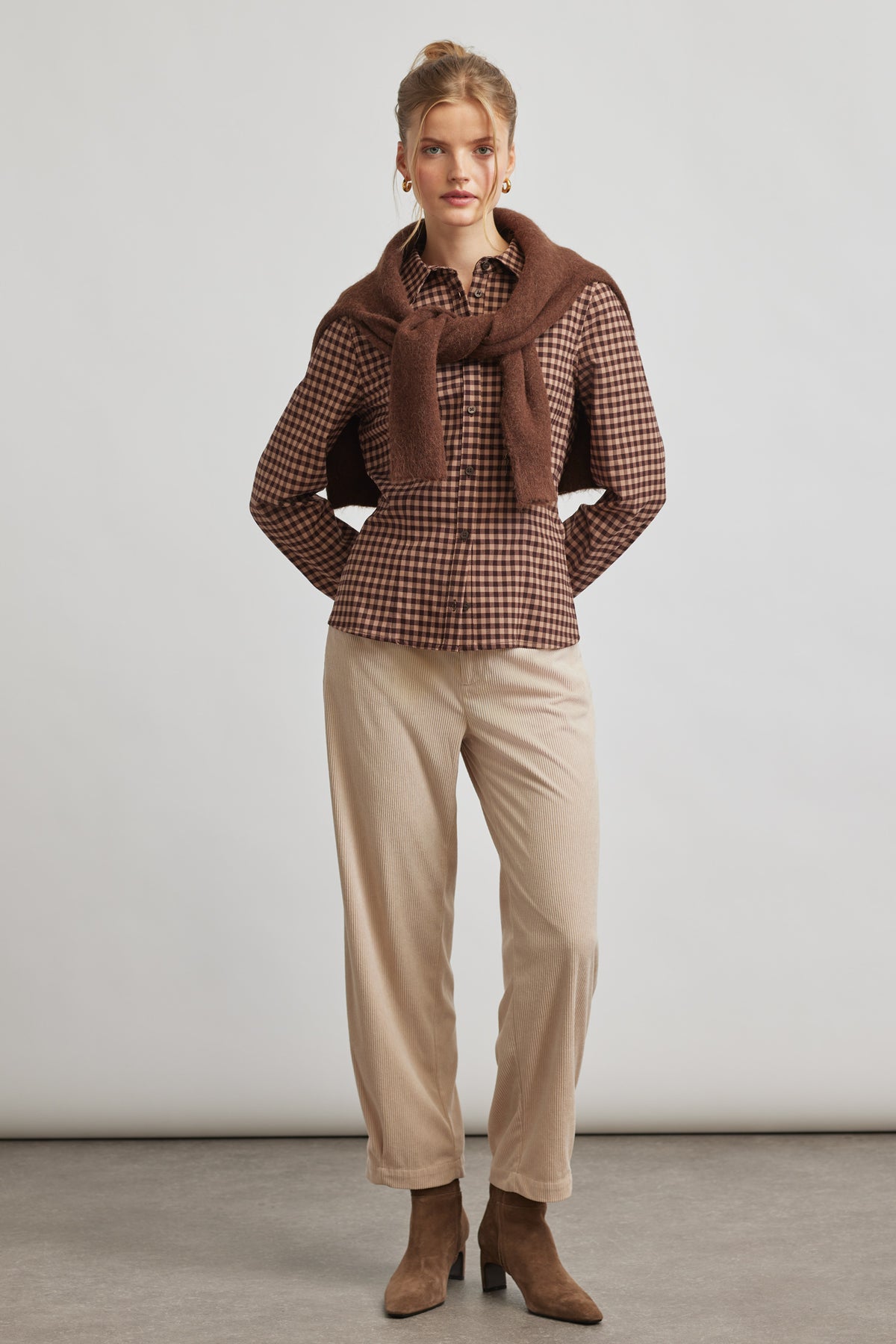 Kaia curved fit - cashew