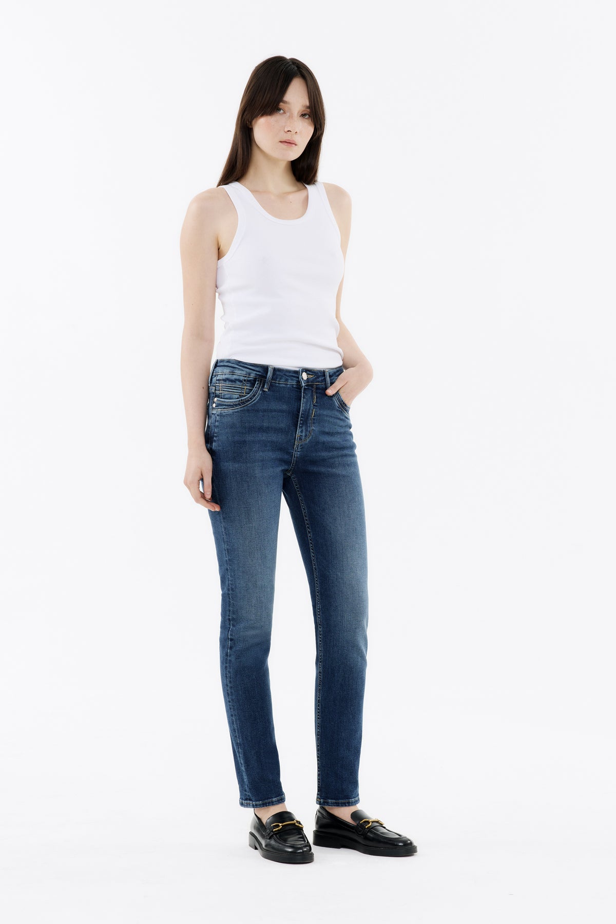 Nancy - Slim