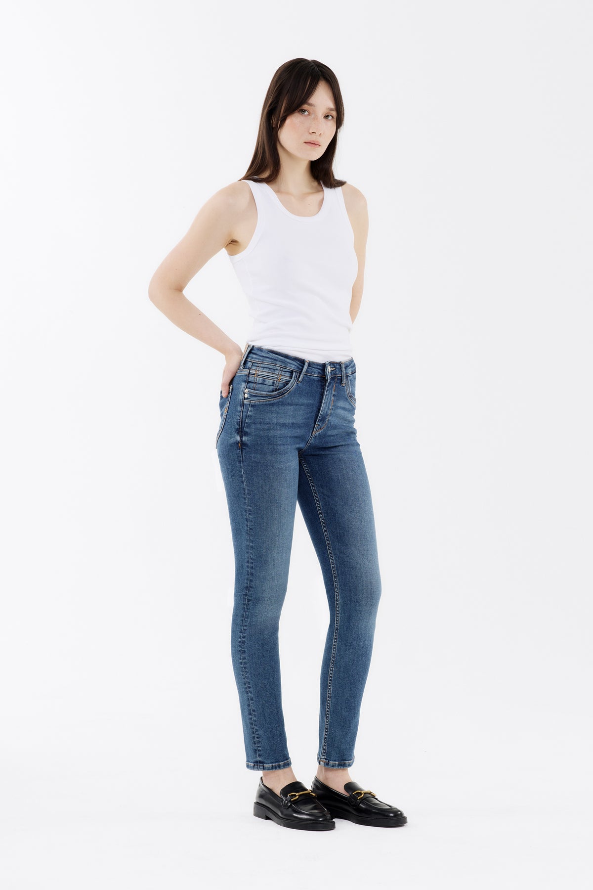 NANCY 022 - SLIM