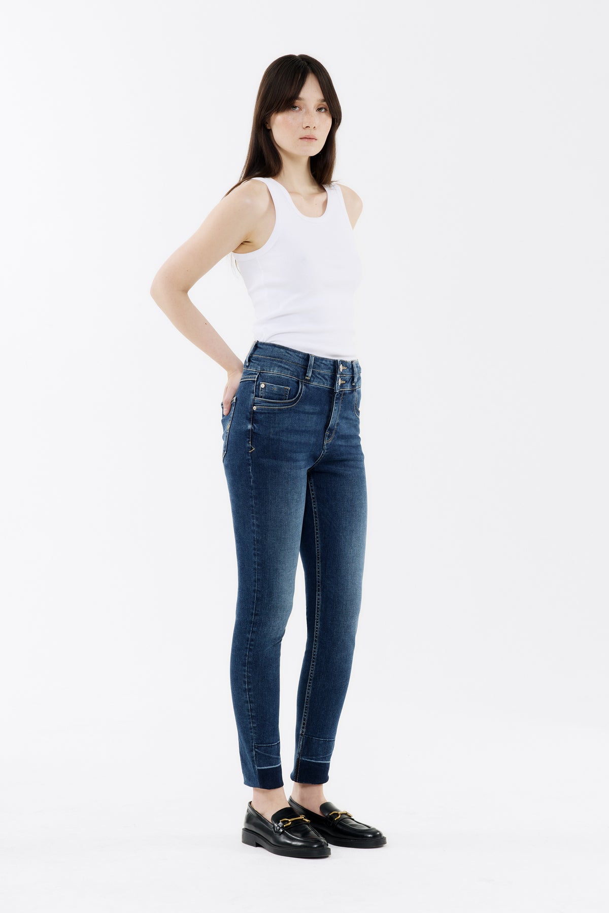 Lara - Skinny