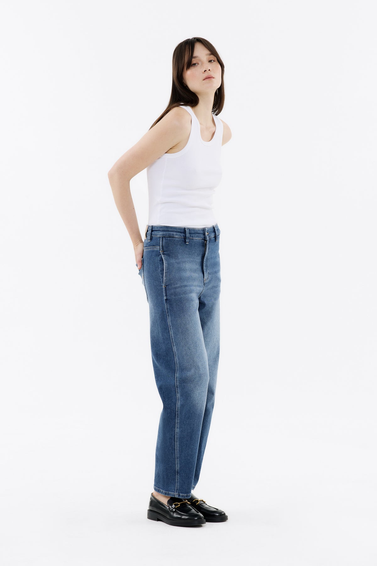 Zoe barrel fit - crispy denim