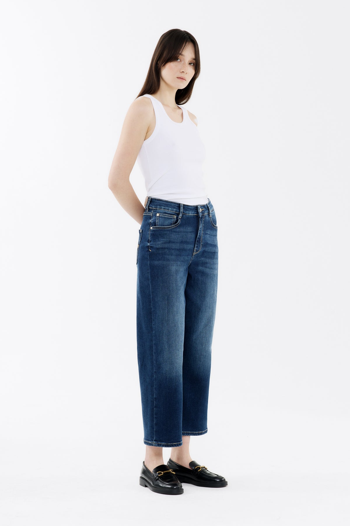 Anna - Relaxed Straight
