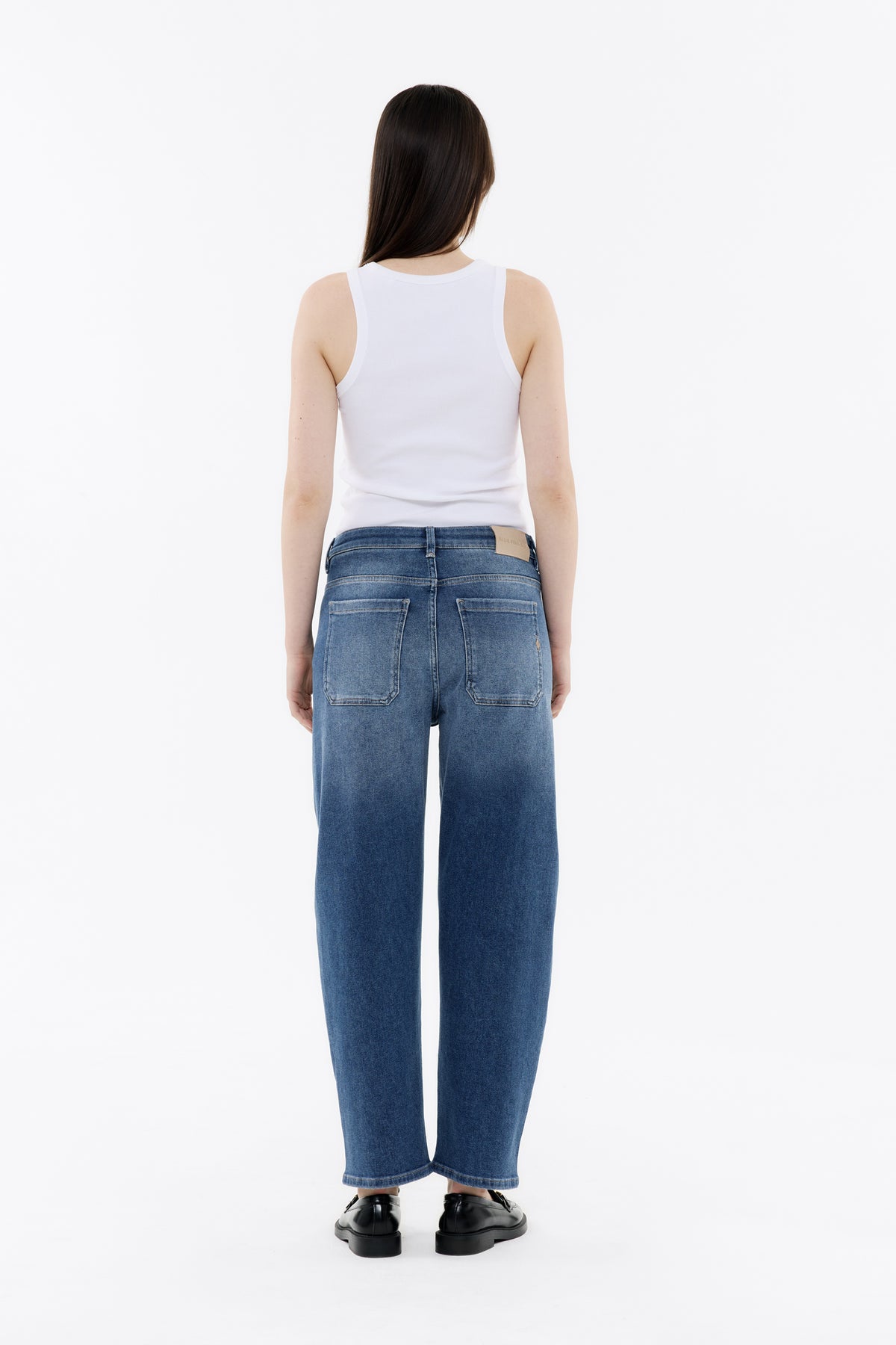 Zoe barrel fit - crispy denim