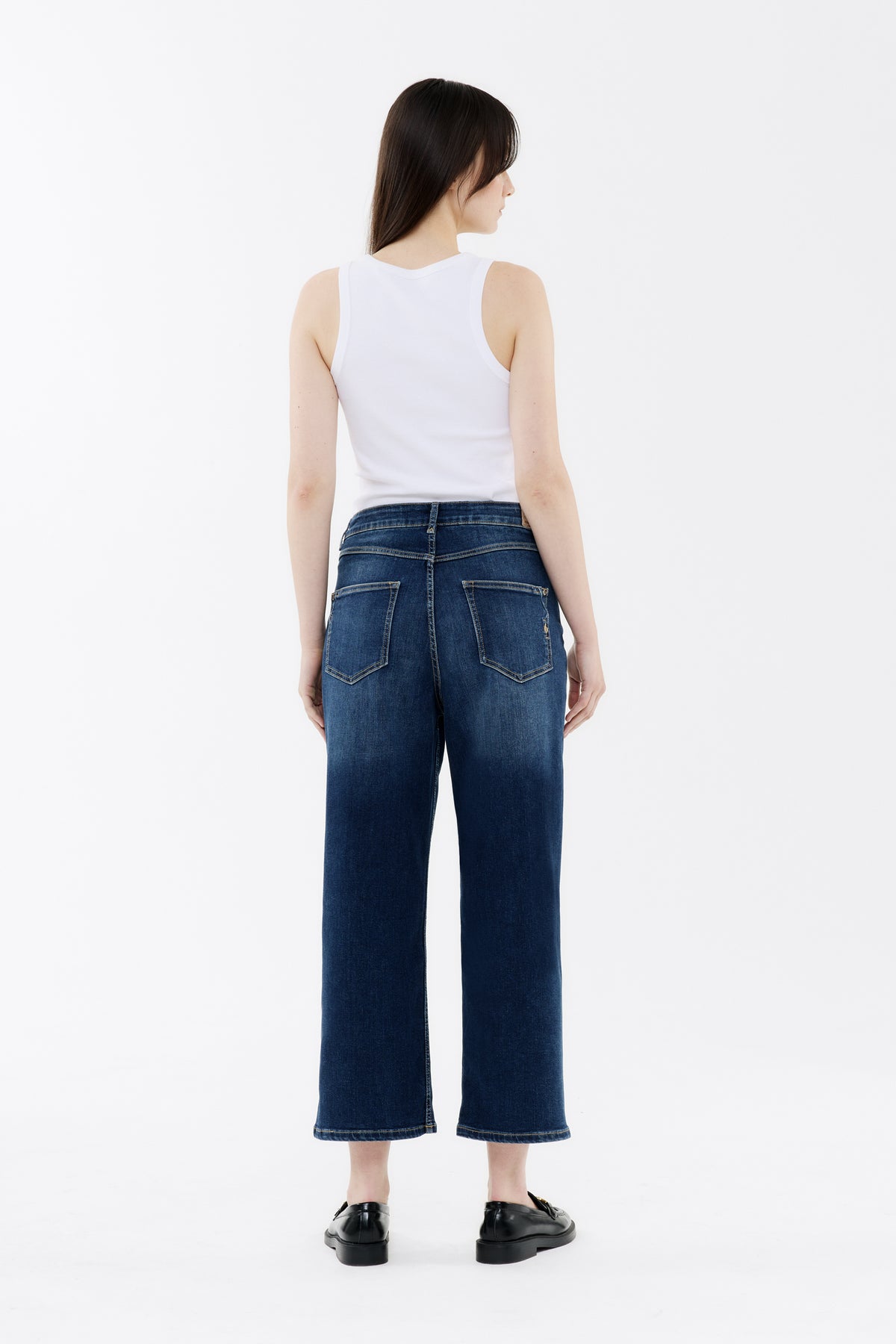 Anna - Relaxed Straight