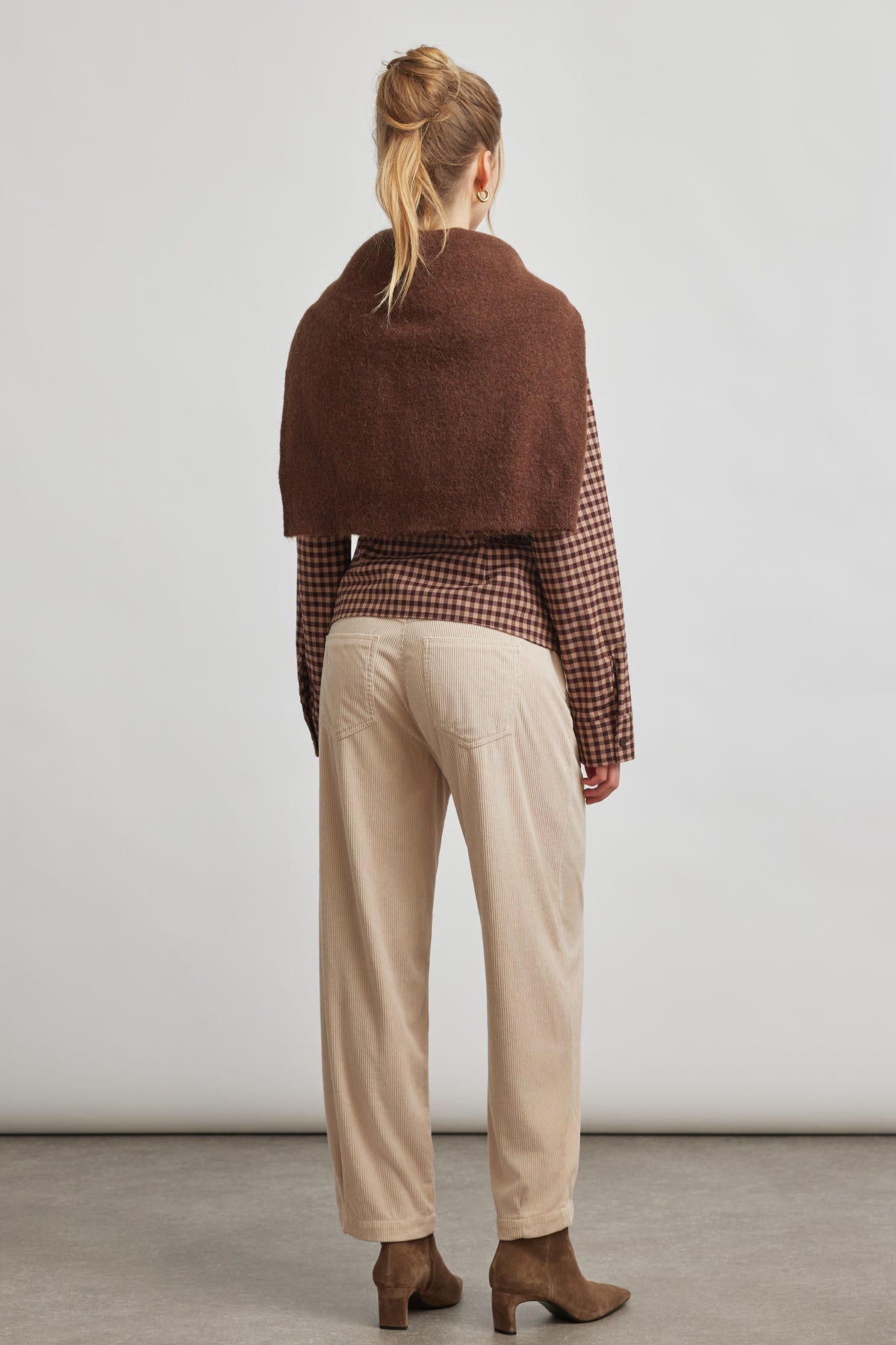 Kaia curved fit - cashew