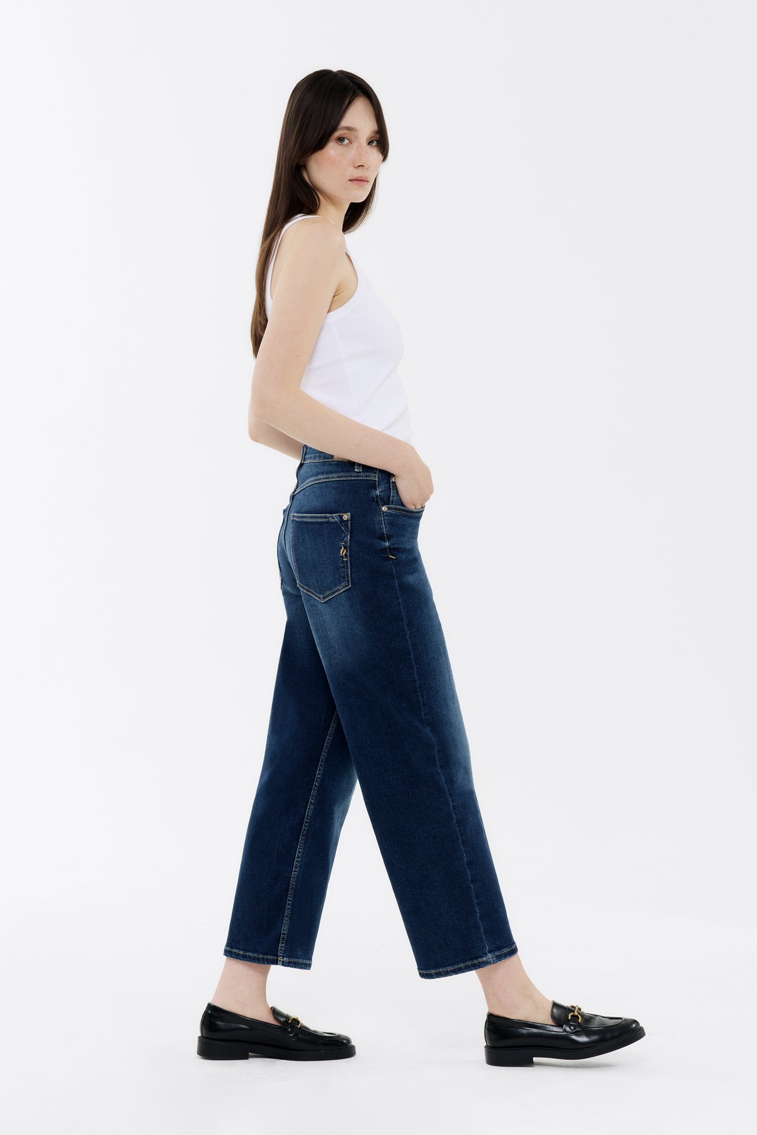 Anna - Relaxed Straight
