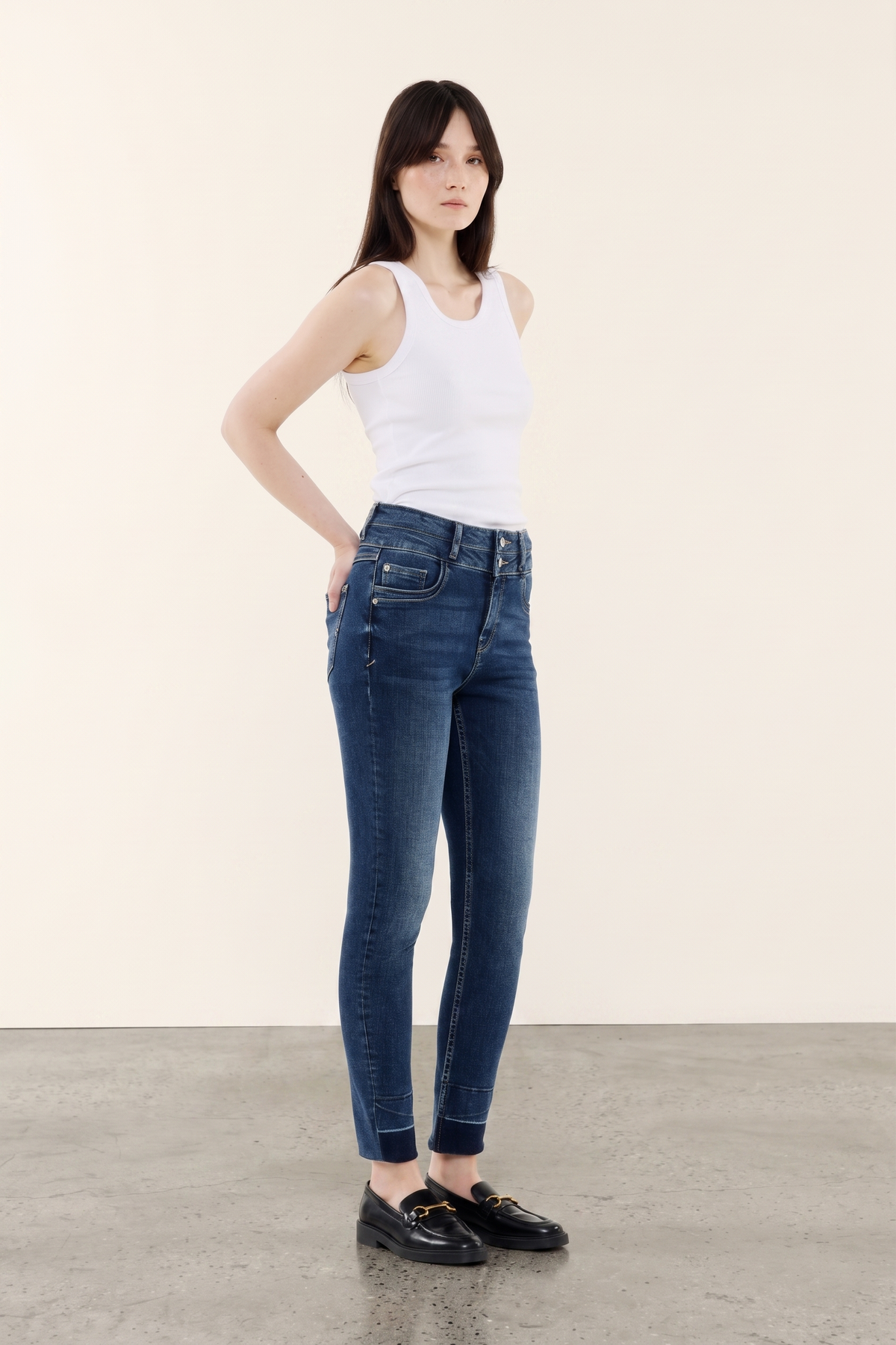 Lara Skinny – Atlantic