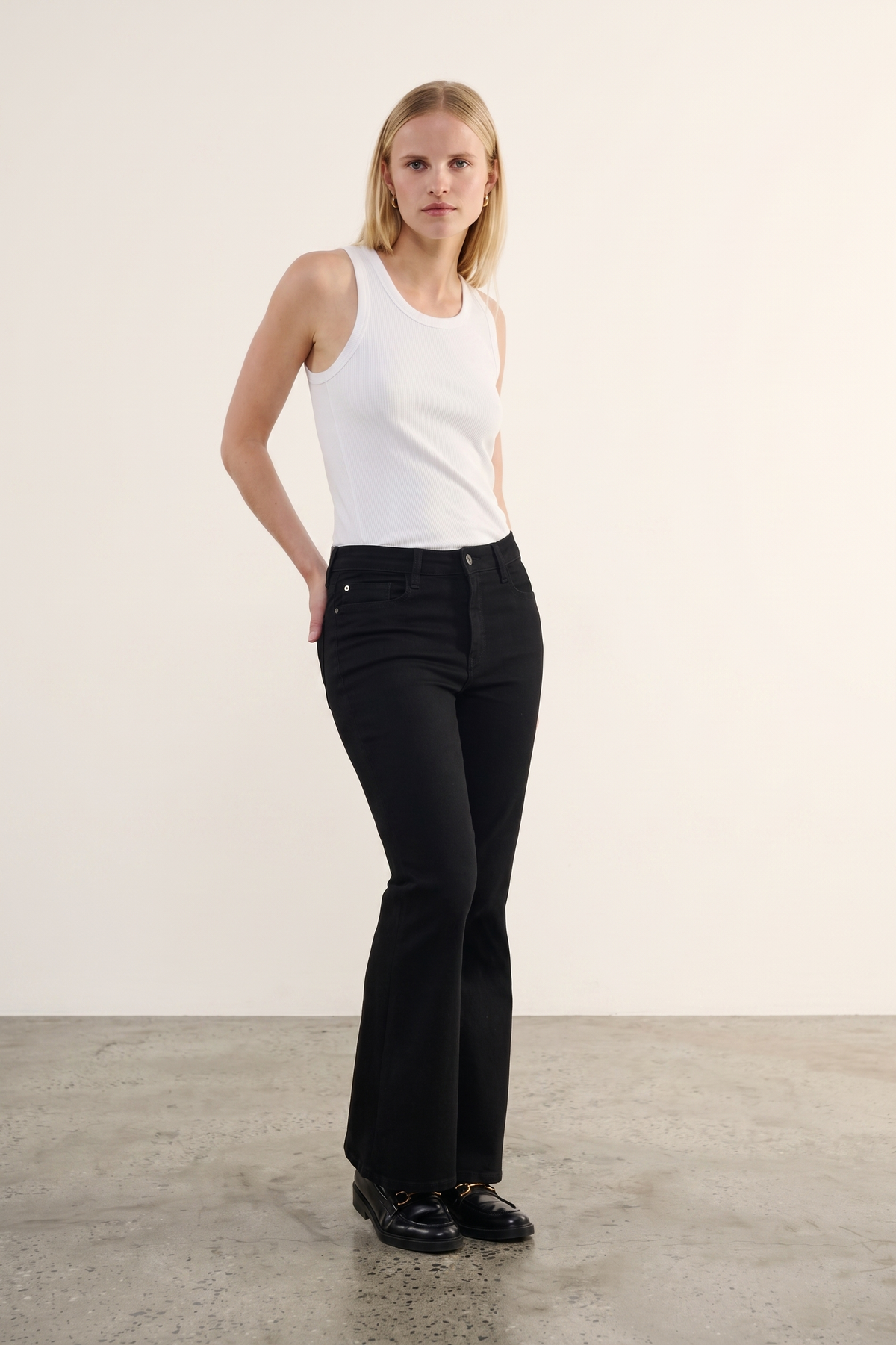 Sunny Flare – Black